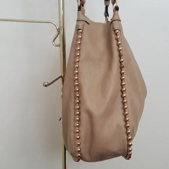 Jessica Simpson Light Blush Large Handbag Hobo Purse with Gold Studs and Strap - Picture 4 of 16